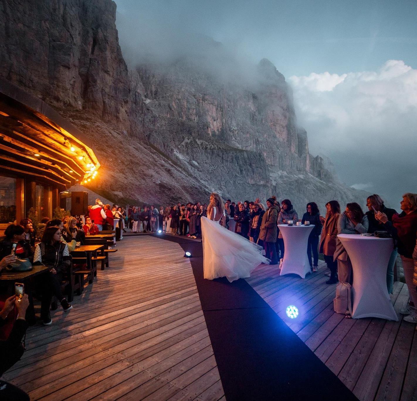 Foto für King Laurin's Fashion Night - Modenschau auf Südtirols höchster Panoramalounge